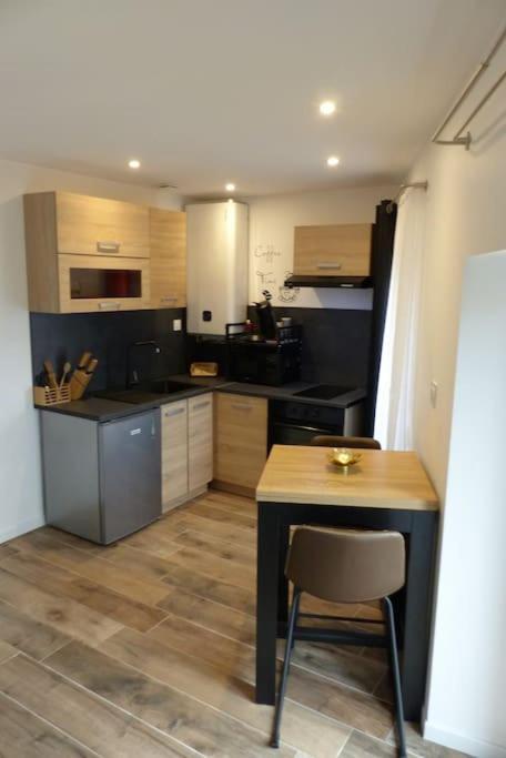 La Pierre N°6 Grand Studio Avec Clim Tartas Luaran gambar