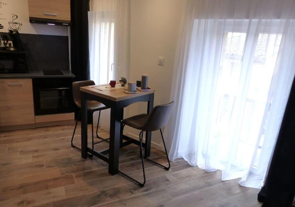 La Pierre N°6 Grand Studio Avec Clim Tartas Luaran gambar